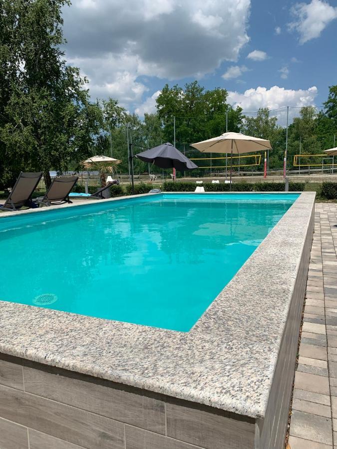 מלון Mohacsi Wellness Vendeghaz Es Lovasklub מראה חיצוני תמונה